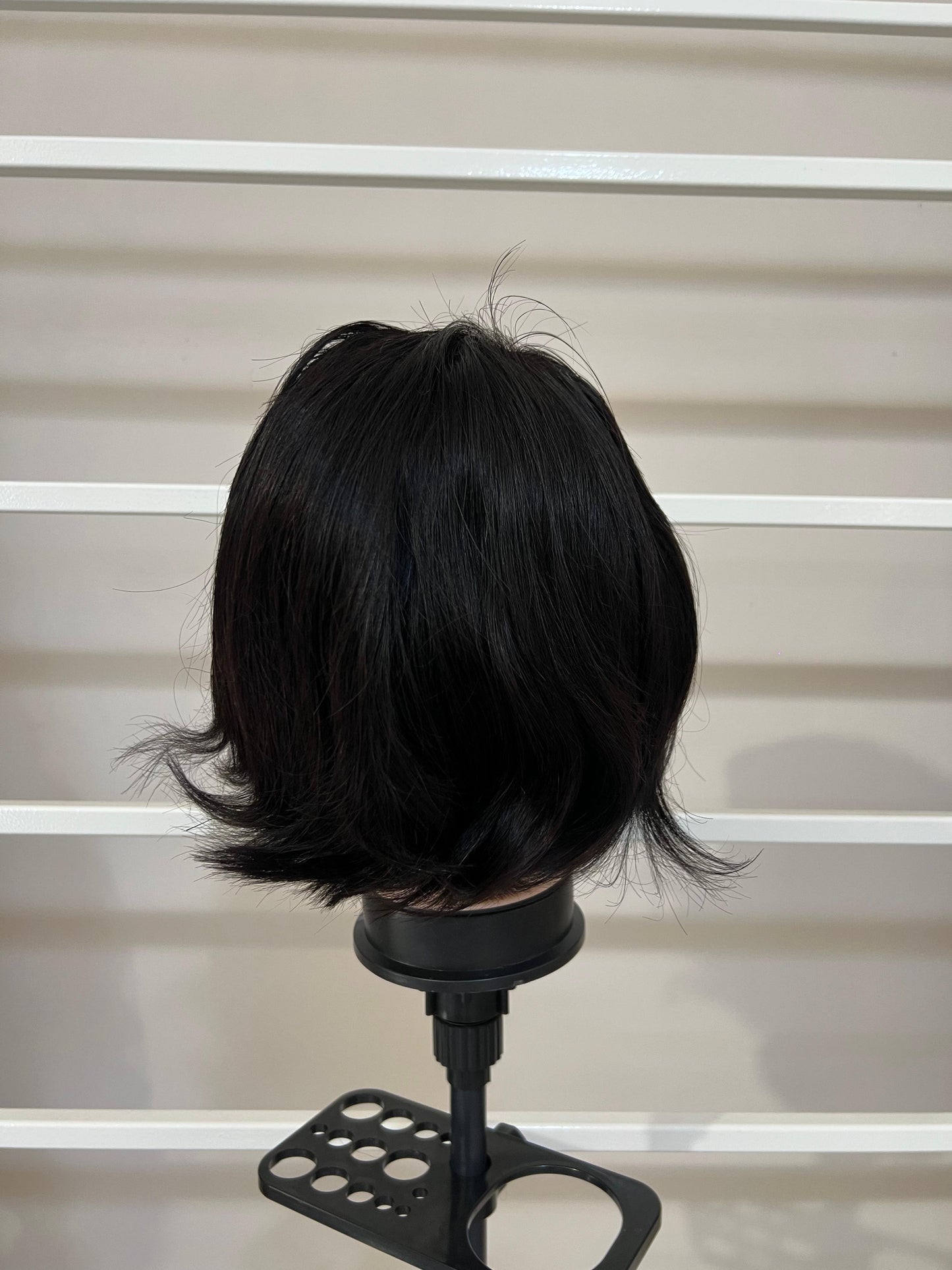 Parrucca capelli umani castana oscura corta